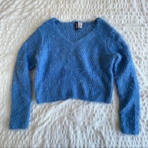 DIVIDED CROPPED BLUE FUZZY SWEATER H&M